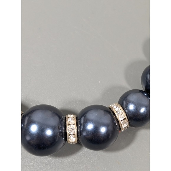 Elegant Gray Faux Pearl Rhinestone Graduated Bead Necklace Retro 20 in - Picture 3 of 9